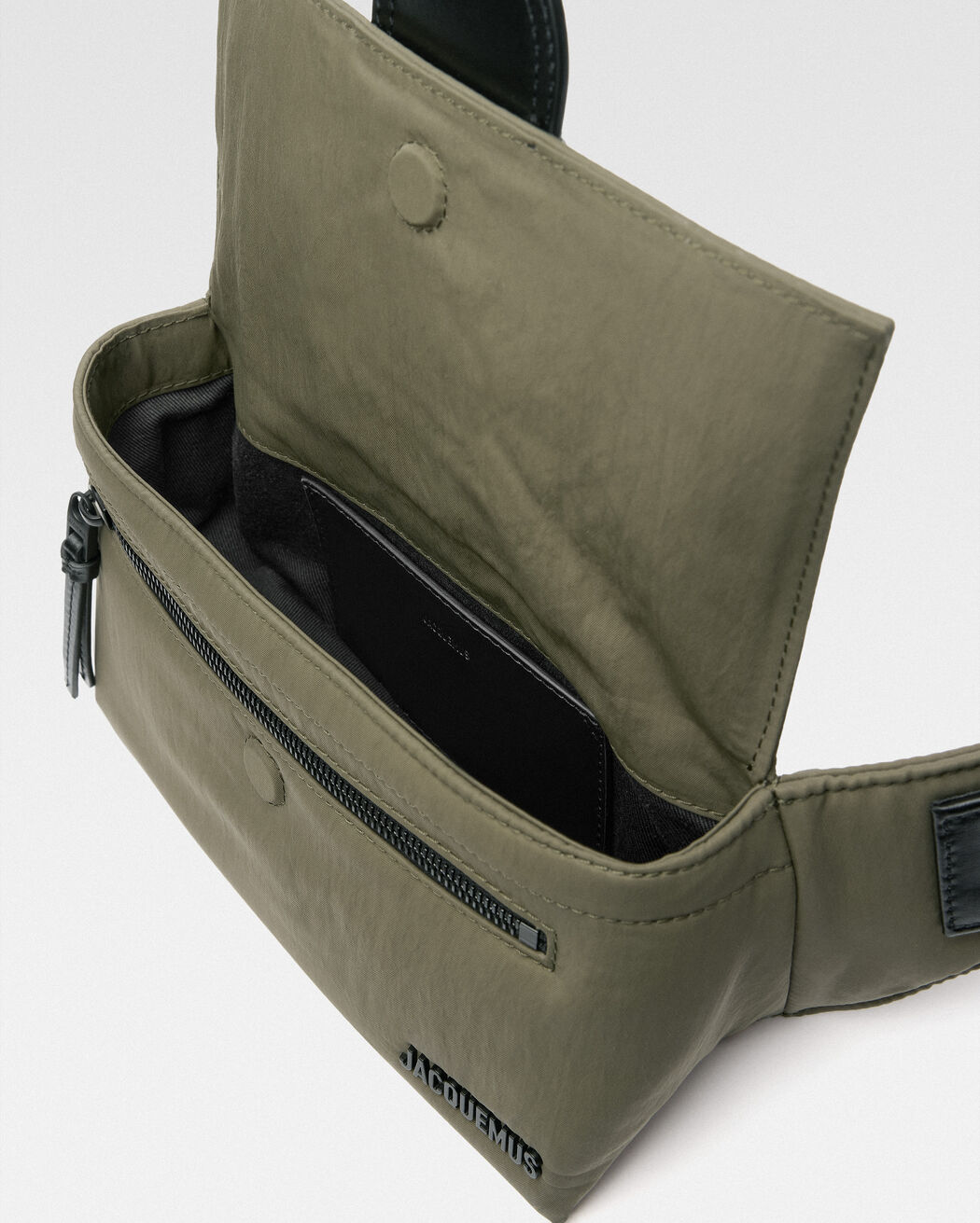 حقيبة La Banane Bambino jacquemus حقيبة la banane bambino