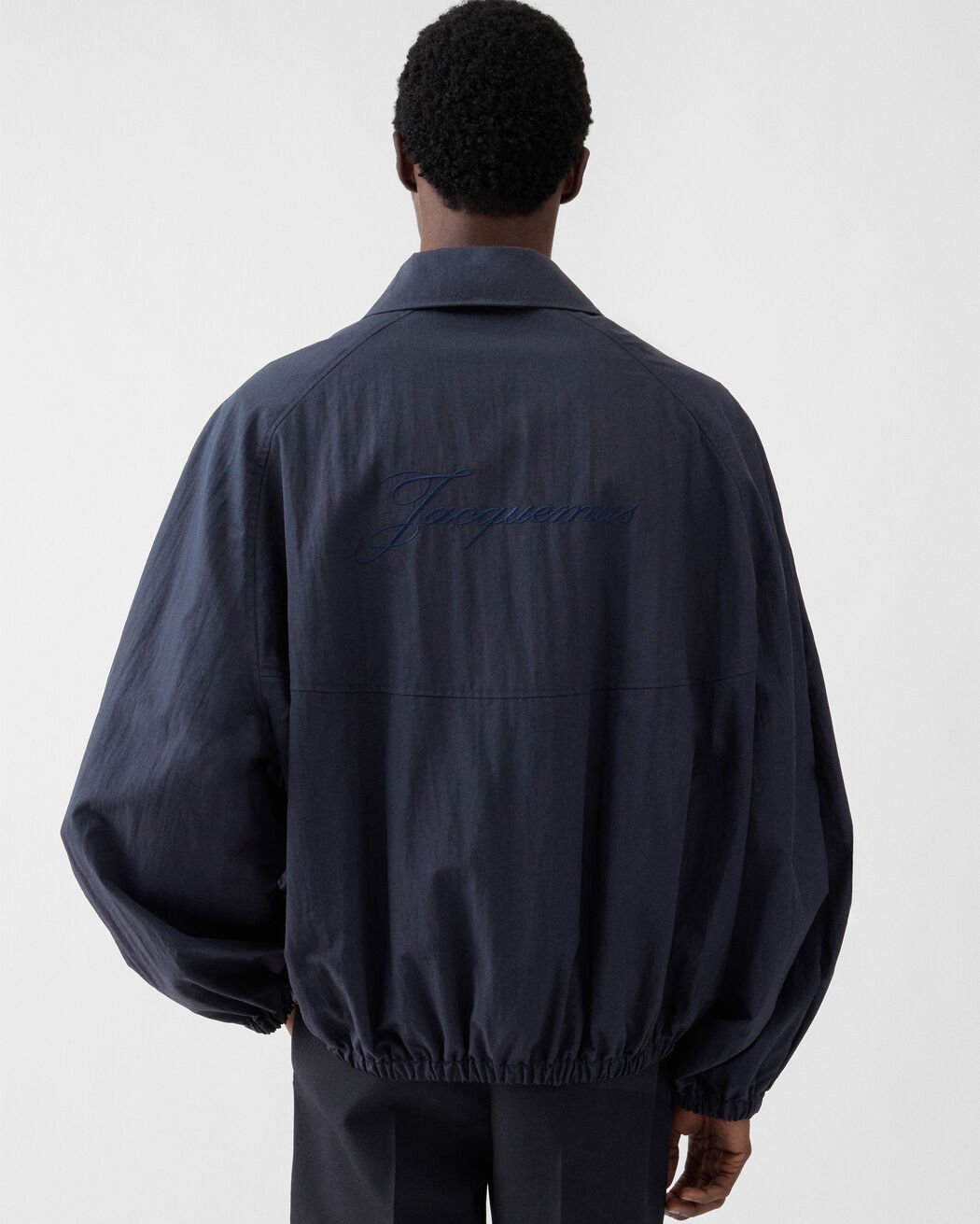 جاكيت ويندبريكر jacquemus جاكيت ويندبريكر