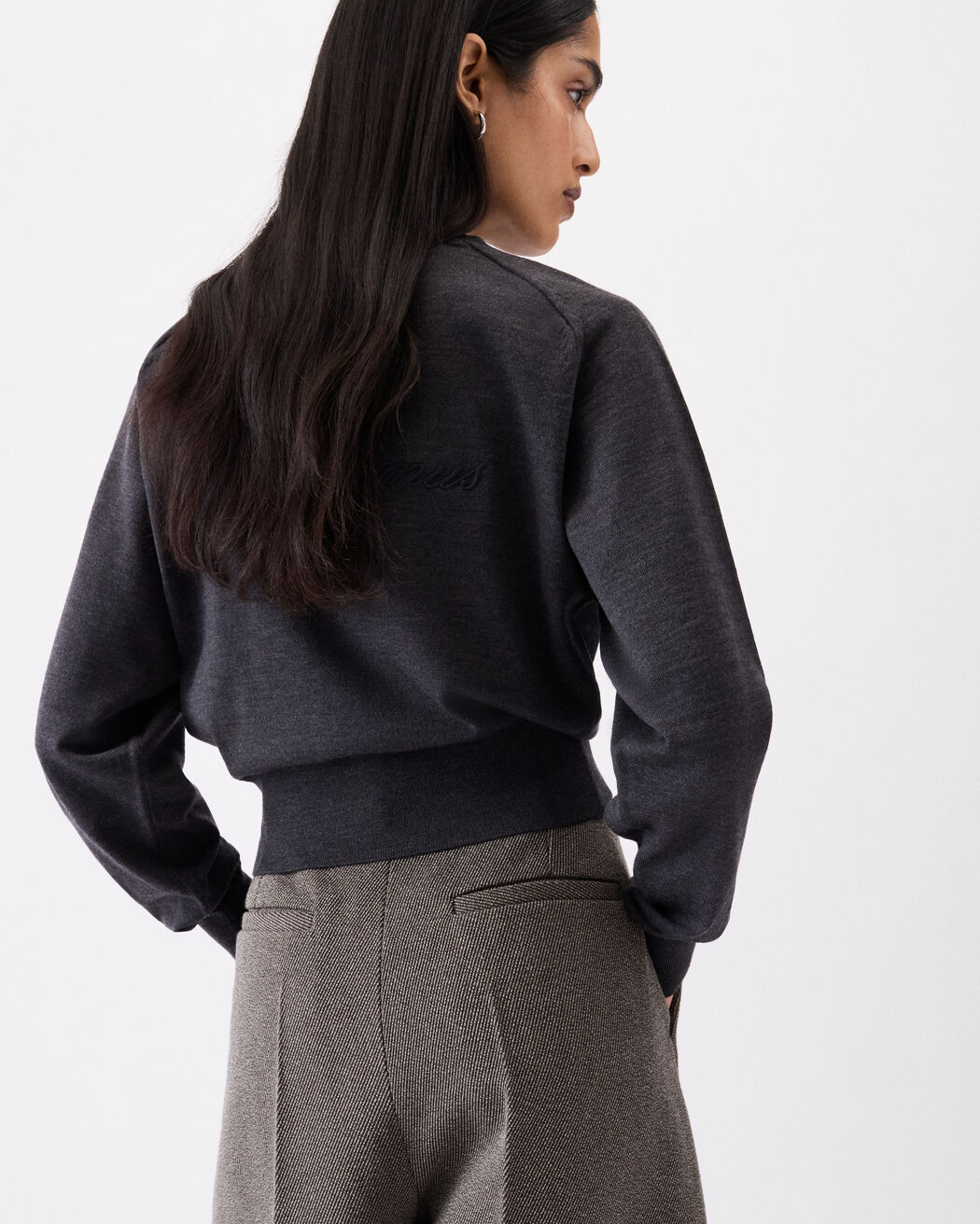 The embroidered sweater jacquemus the embroidered sweater