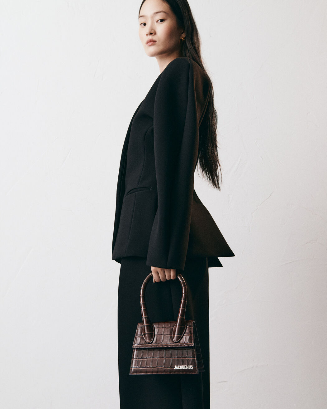 حقيبة The medium Chiquito jacquemus حقيبة the medium chiquito