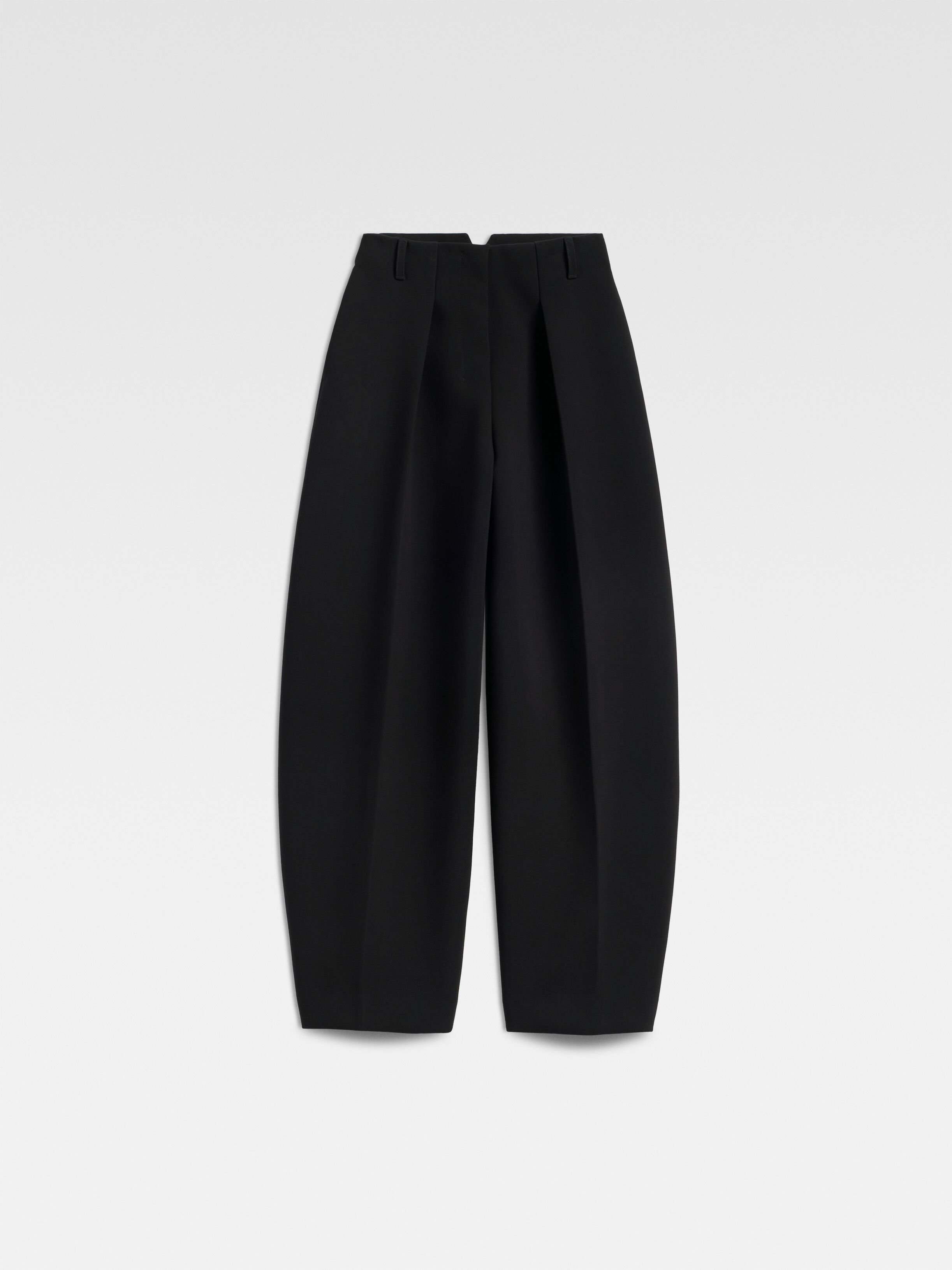 パンツ JACQUEMUS Women Shorts  Burmudas 231PA038 1333 990 990 Blac Jacquemus Shorts - Black - Women | 23E231PA0431333990