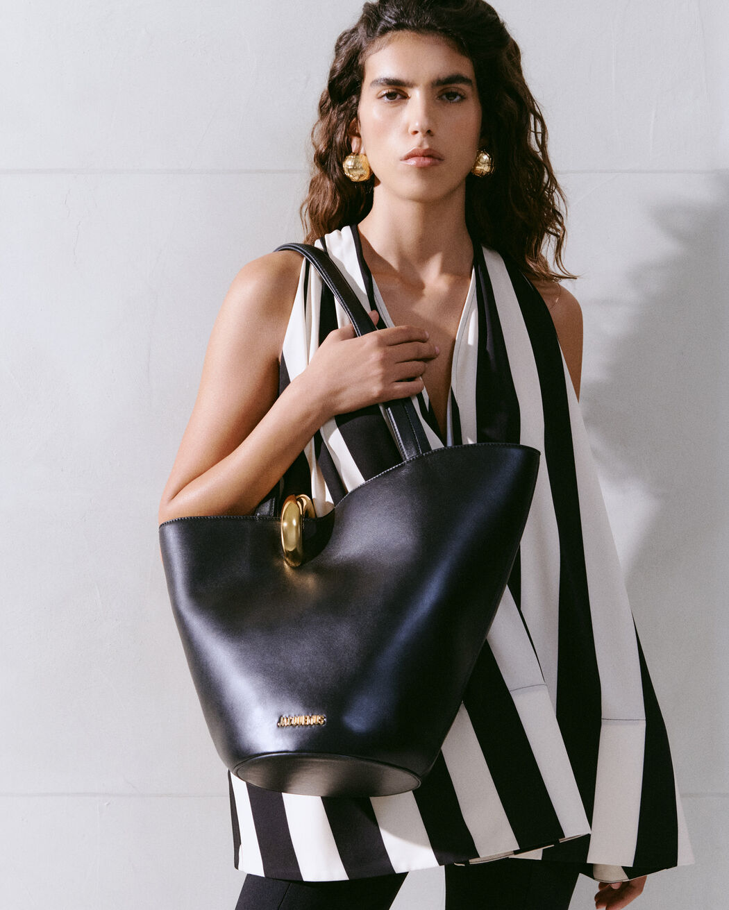 The medium Bambola jacquemus the medium bambola