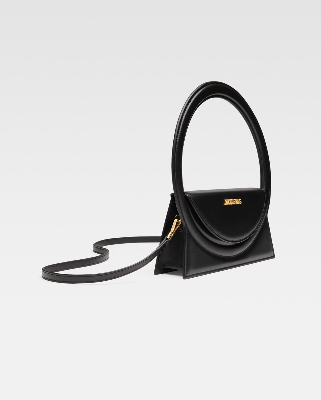 The Rond bag jacquemus the rond bag