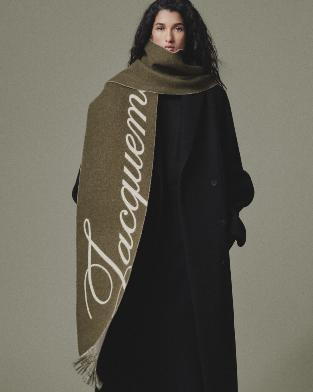 وشاح The Atelier jacquemus وشاح the atelier