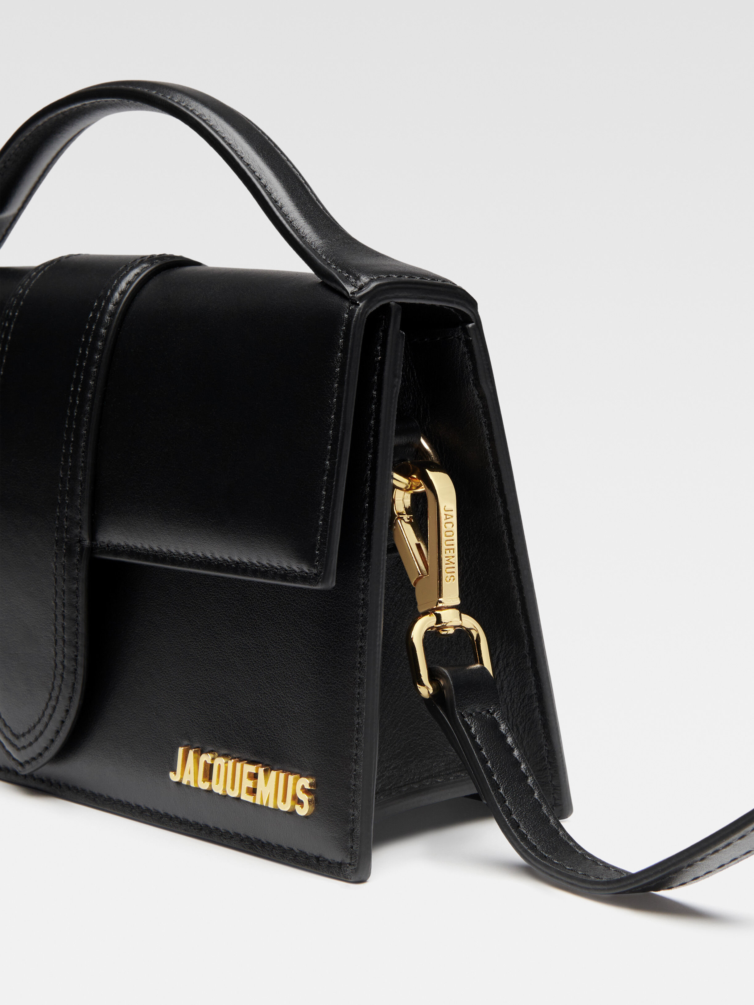 The large Bambino, Black | JACQUEMUS KSA The large Bambino, Black | JACQUEMUS KSA