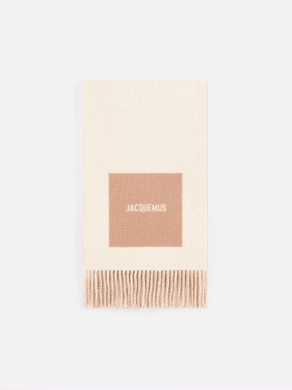 The Rond Carré scarf jacquemus وشاح the rond carr