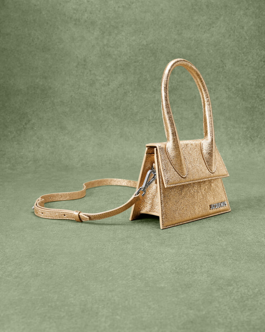 حقيبة The medium Chiquito jacquemus حقيبة the medium chiquito