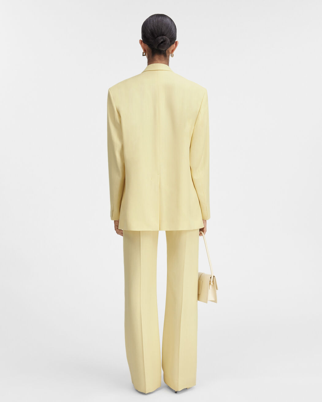 جاكيت La Veste D'Homme jacquemus جاكيت la veste d homme