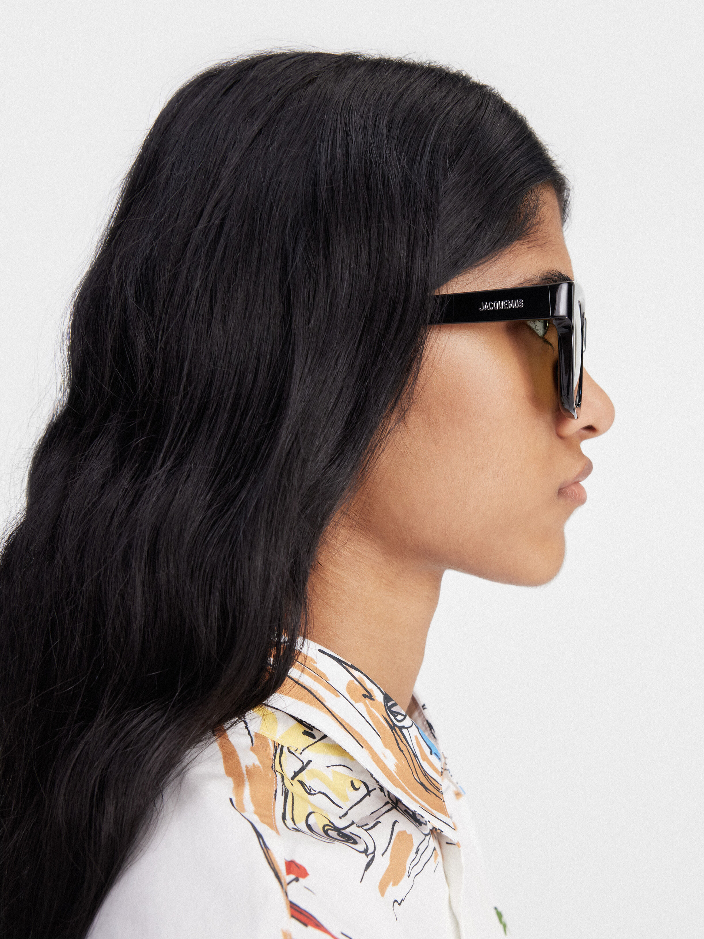 サングラス JACQUEMUS Woman Sunglasses Black 246AC6985040 990 The Carino sunglasses | Sunglasses | JACQUEMUS KSA Official