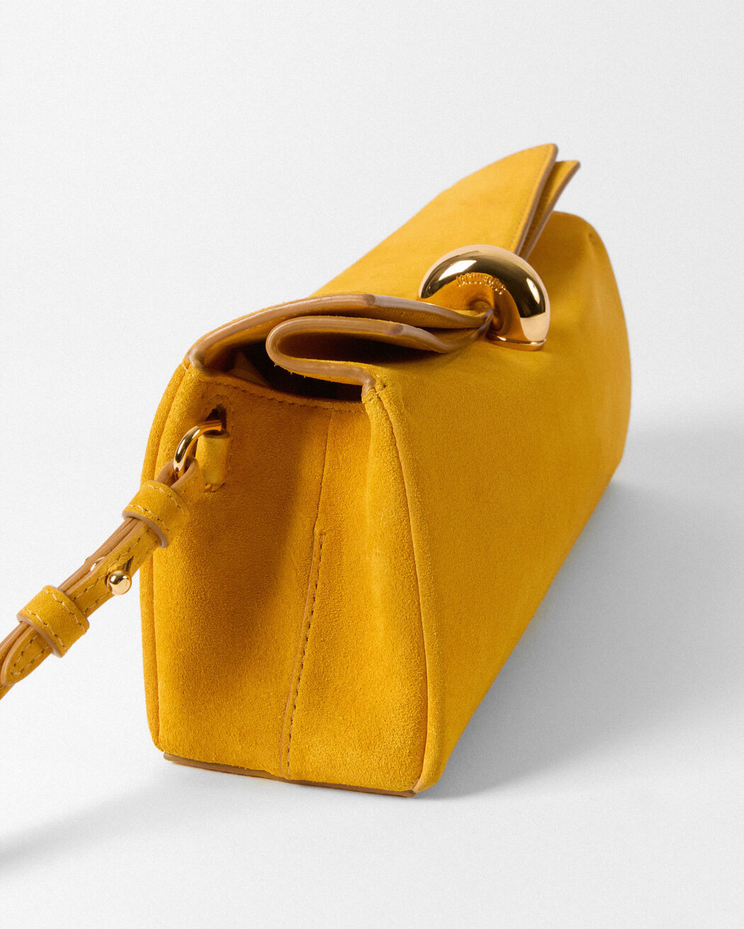 The Valérie clutch jacquemus the val rie clutch