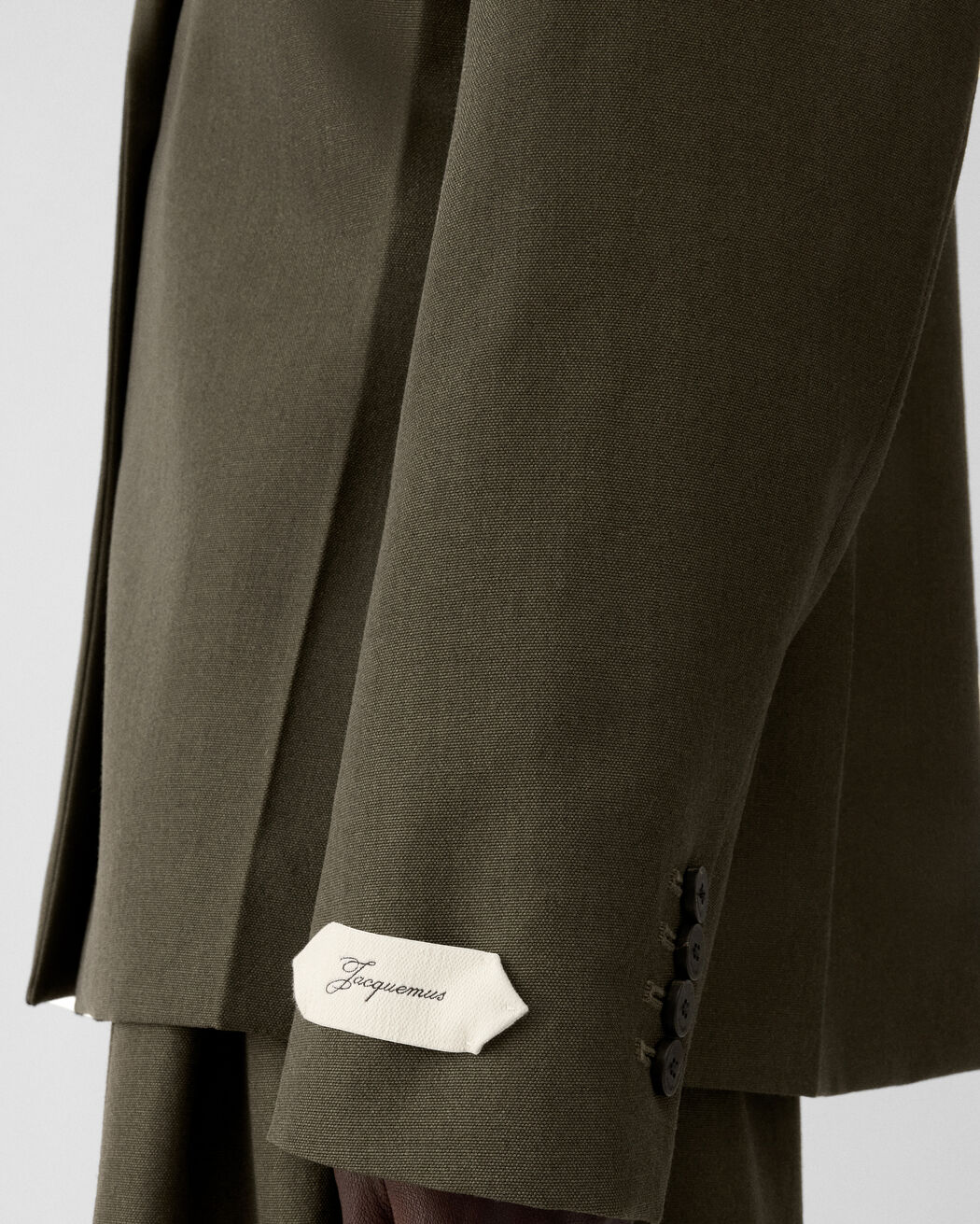 The Carrée jacket
jacquemus the carr e jacket