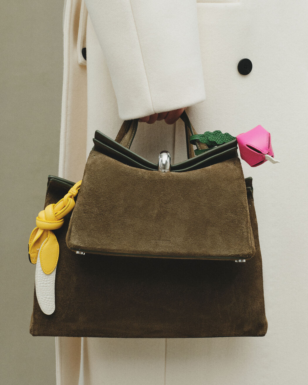 The banana jacquemus the banana