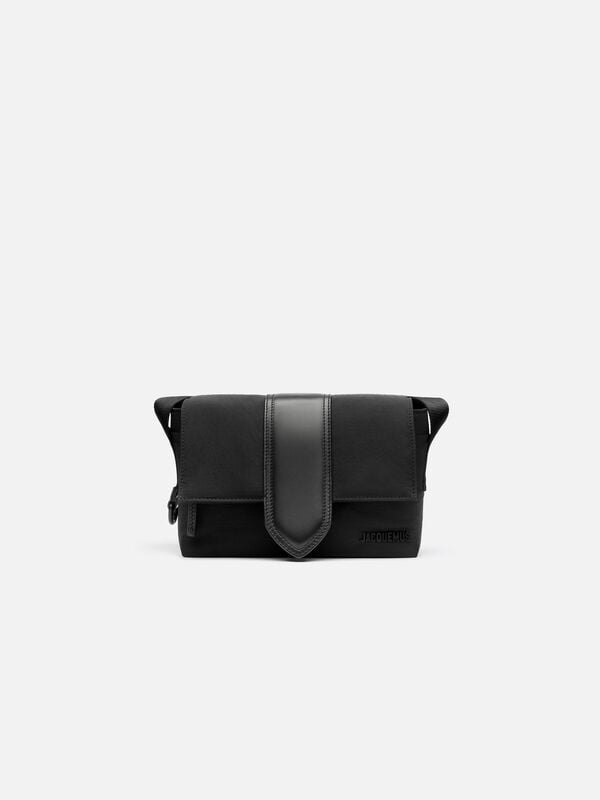 The small Bambino messenger bag jacquemus the small bambino messenger bag