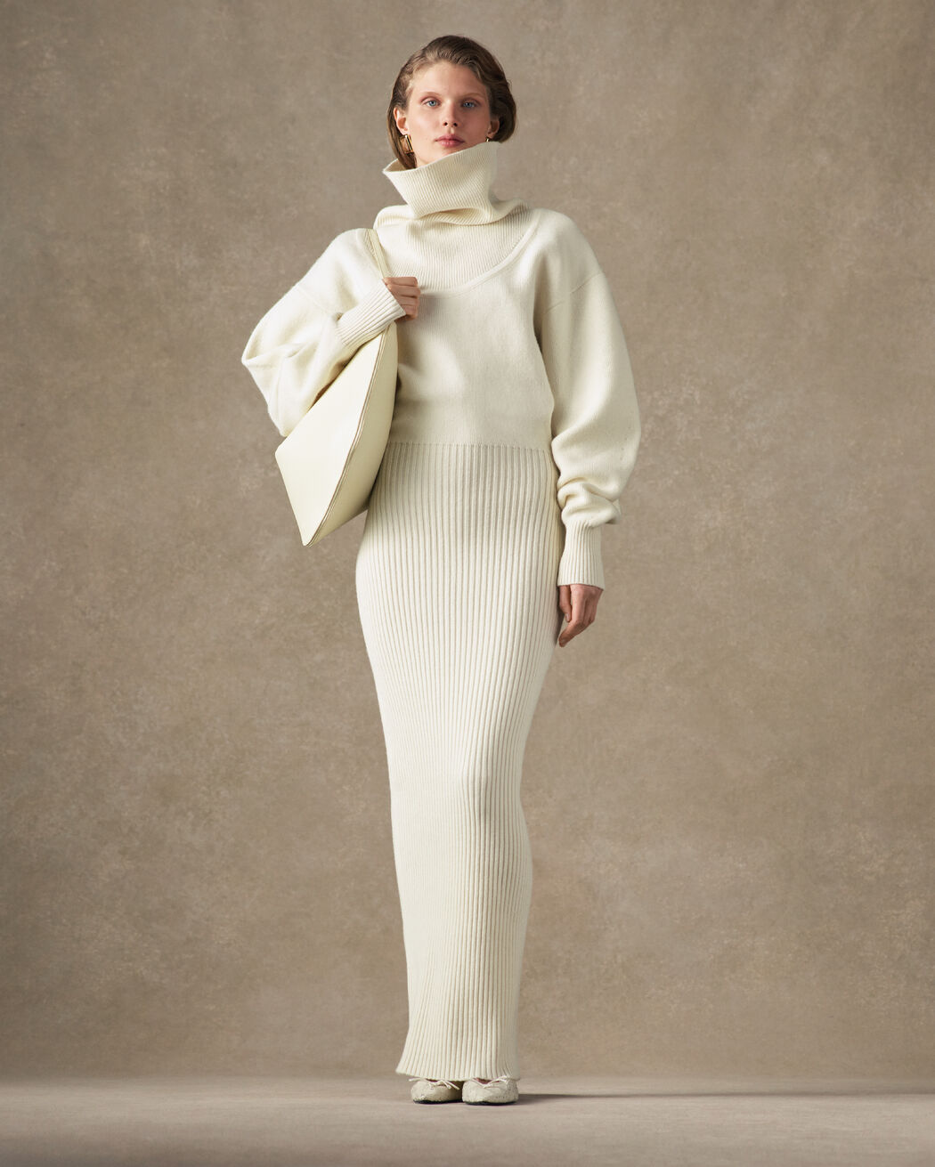 The Pallone knit dress jacquemus the pallone knit dress