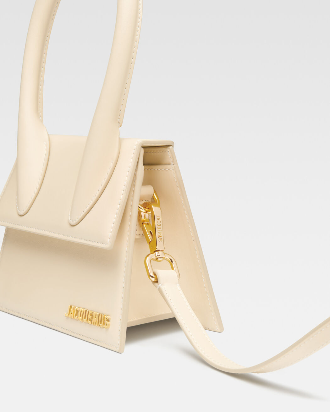 حقيبة The medium Chiquito jacquemus حقيبة the medium chiquito