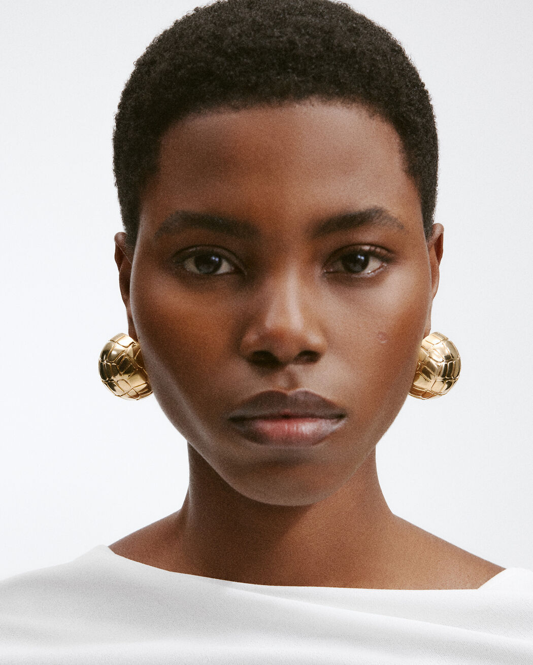 أقراط The Salon jacquemus أقراط the salon