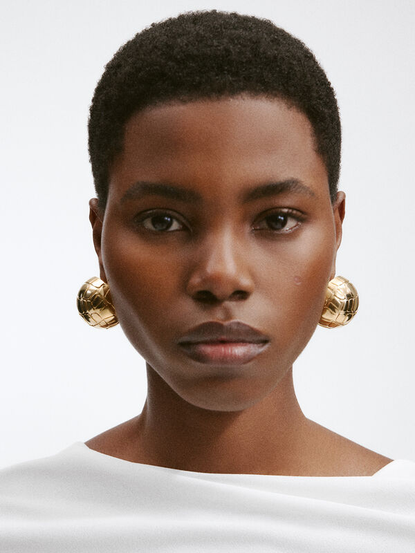 أقراط The Salon jacquemus أقراط the salon