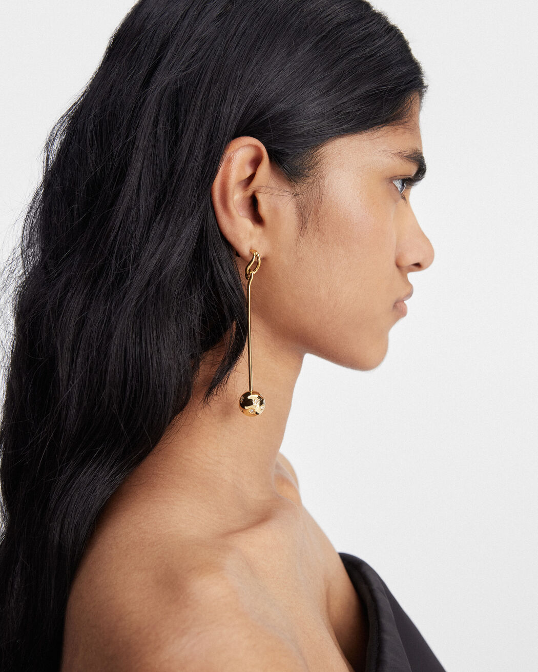 أقراط Les Boucles Nodo jacquemus أقراط les boucles nodo