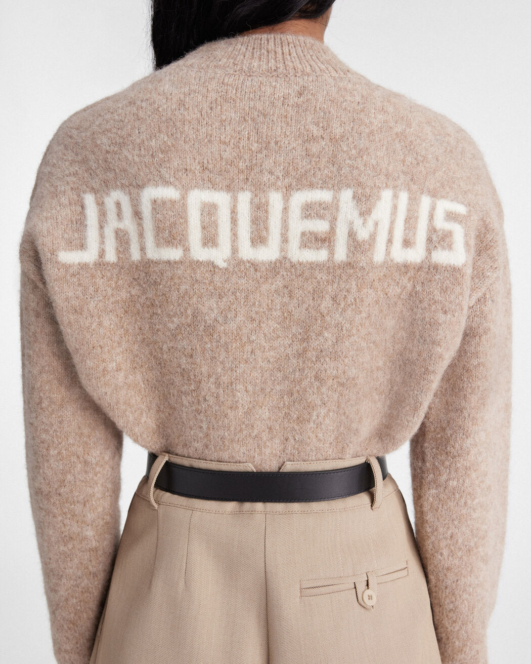 سترة La Maille Jacquemus سترة la maille jacquemus