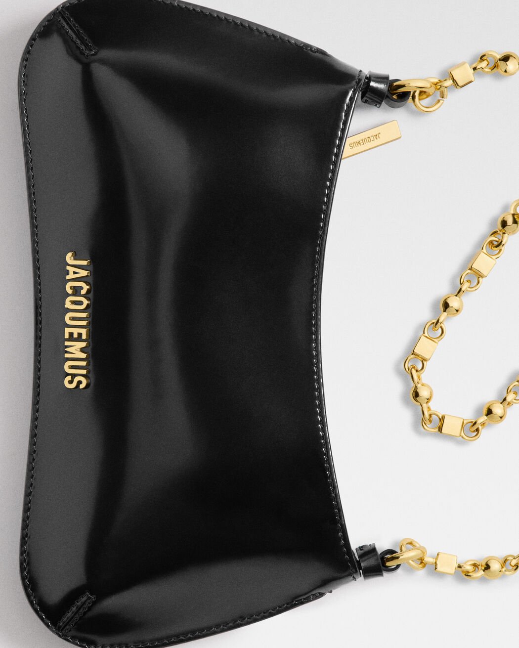 The small Bisou Chaine jacquemus the small bisou chaine