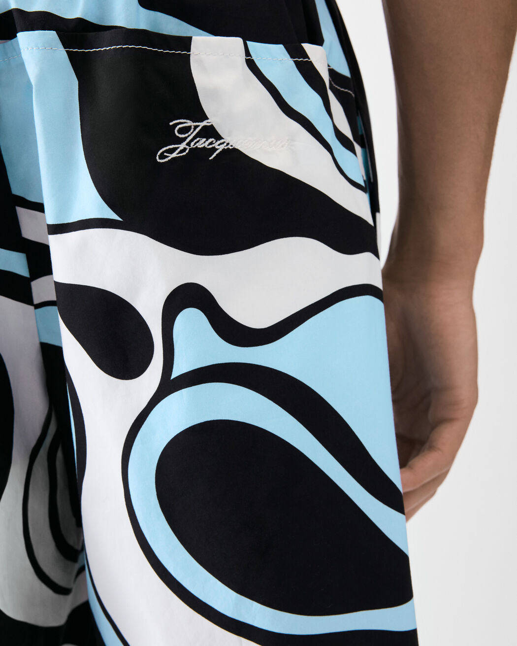 The Aloe shorts شورت jacquemus the aloe shorts شورت