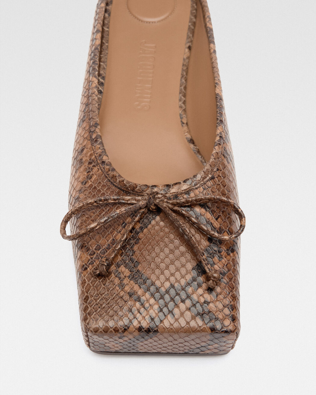 The flat Ballet حذاء jacquemus the flat ballet حذاء
