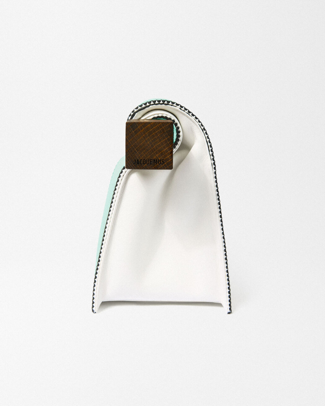 The Rond Carré clutch jacquemus the rond carr clutch