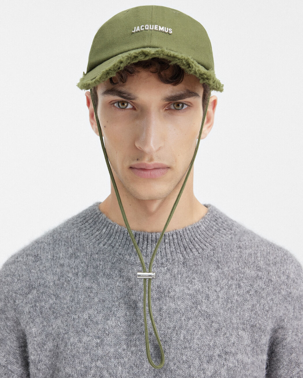 The Artichaut cap jacquemus the artichaut cap