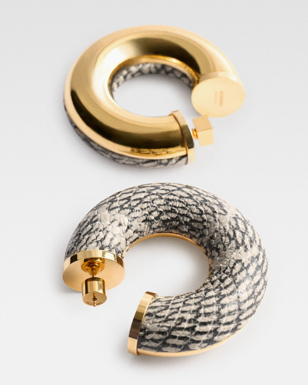 The Mojave hoops earrings jacquemus the mojave hoops earrings