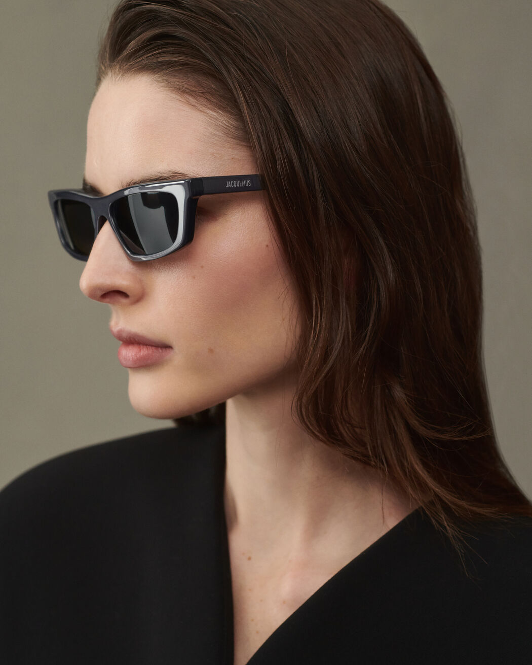 The Trapezi sunglasses
 jacquemus the trapezi sunglasses