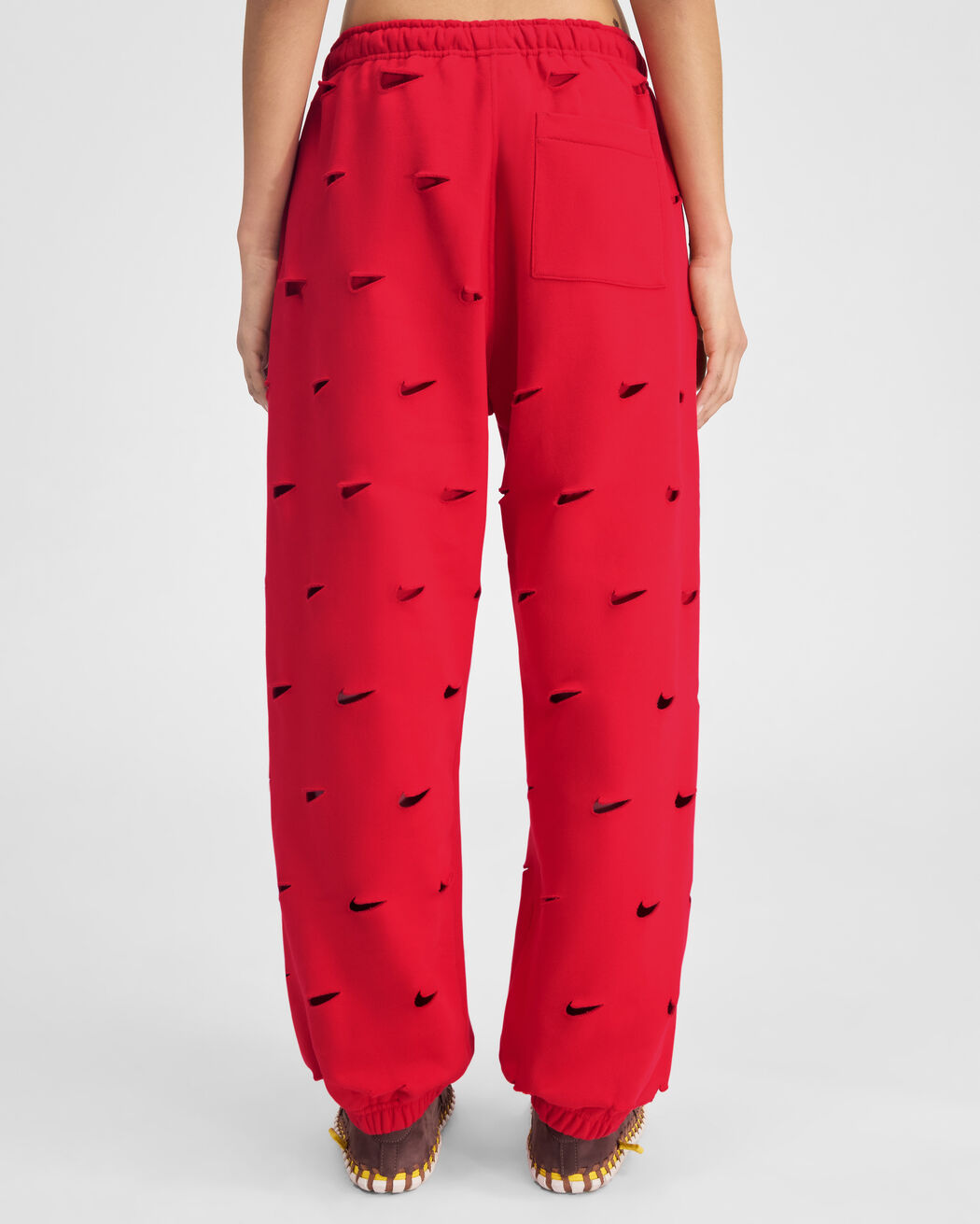 The Swoosh JACQUEMUS+NIKE track pants the swoosh jacquemus nike track pants