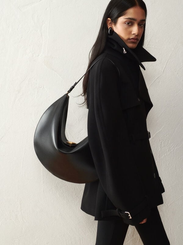 The Ovalo bag jacquemus the ovalo حقيبة