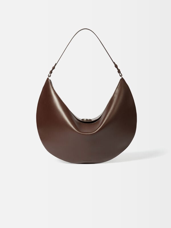 The Ovalo bag jacquemus the ovalo حقيبة