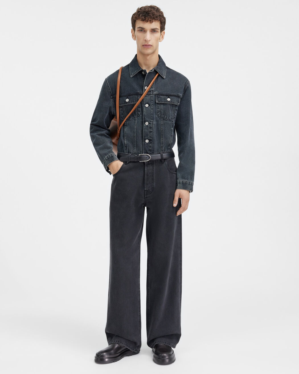 بنطال جينز The wide de-Nîmes denim pants jacquemus بنطال جينز the wide de n mes denim pants