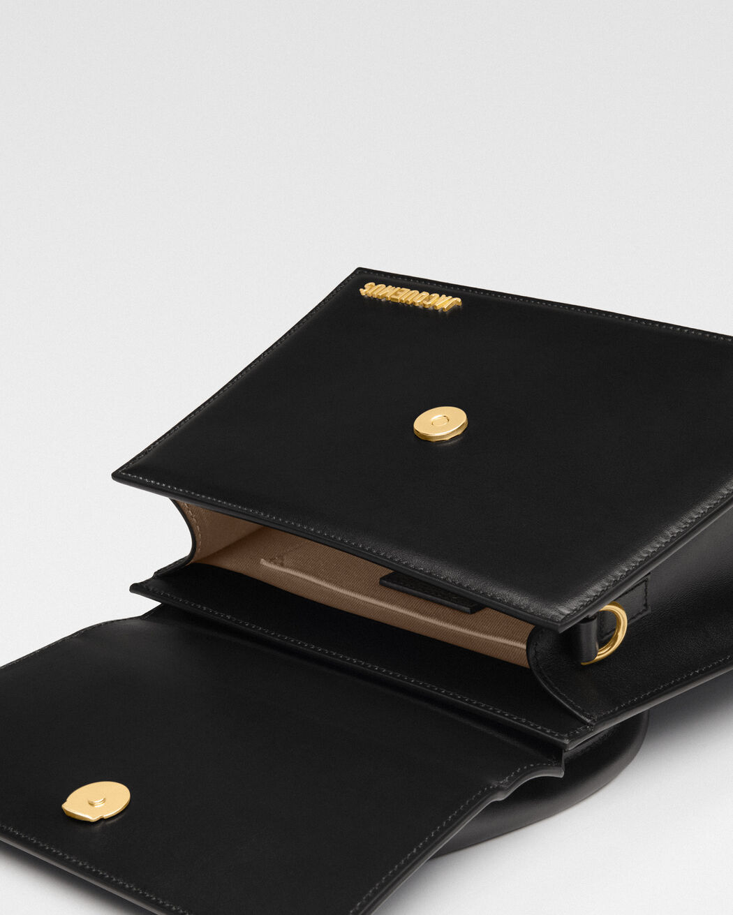 The large Chiquito jacquemus the large chiquito