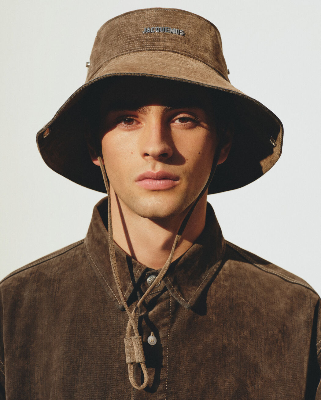 قبعة باكيت من الدنيم The De-Nimes jacquemus قبعة باكيت من الدنيم the de nimes