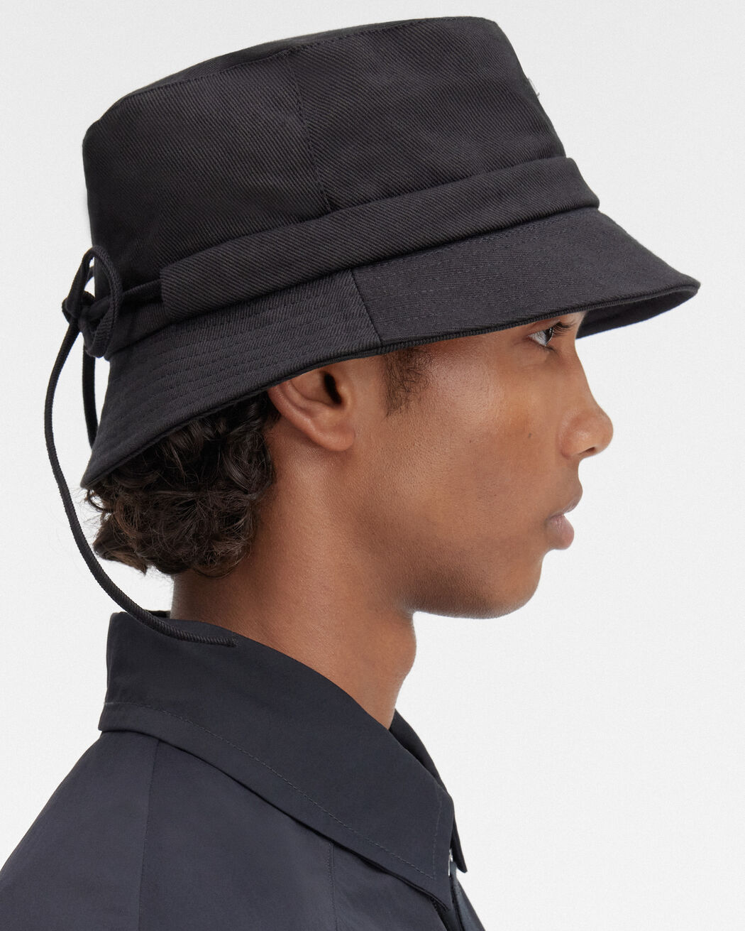 The Gadjo bucket قبعة jacquemus the gadjo bucket قبعة