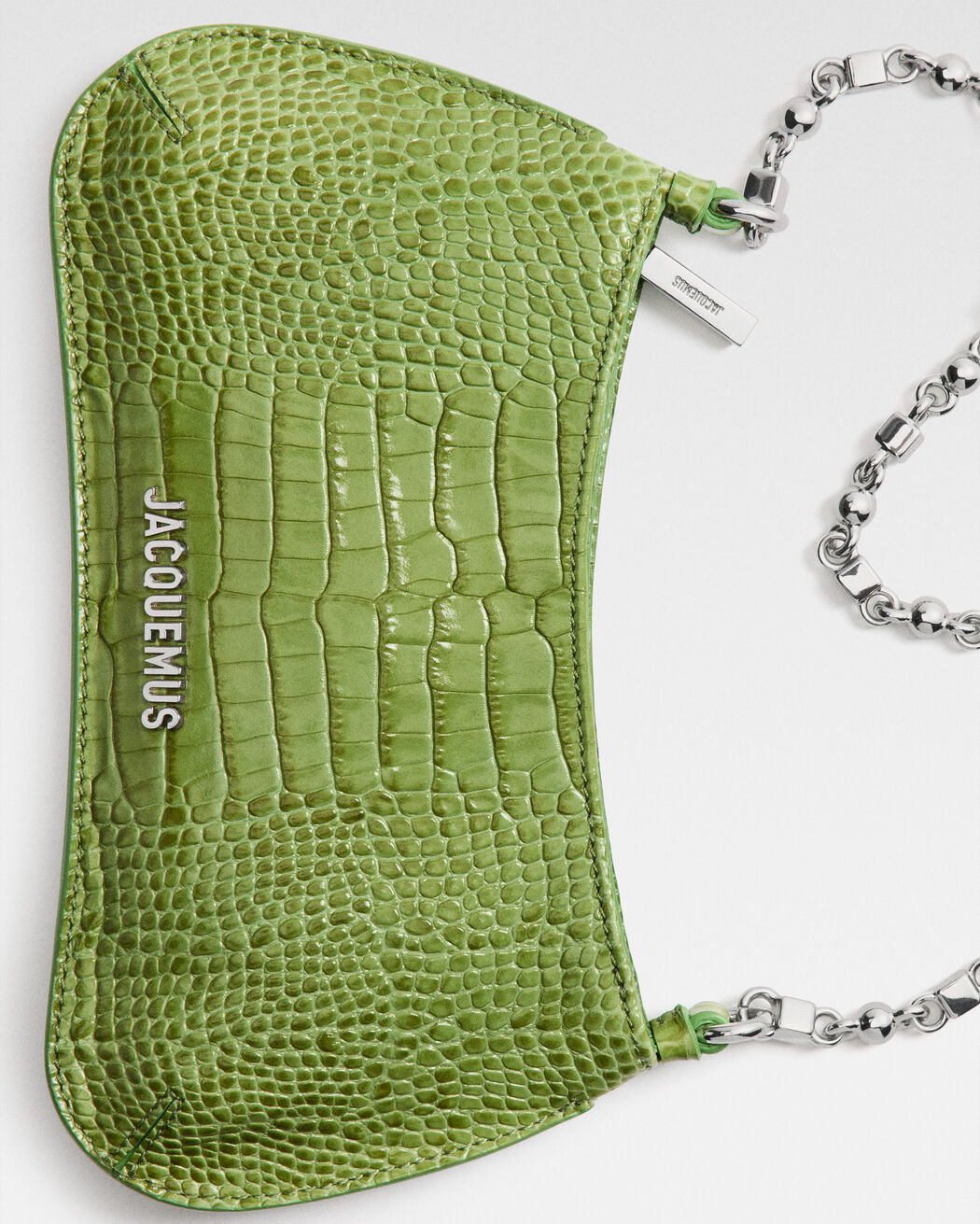 The small Bisou Chaine jacquemus the small bisou chaine