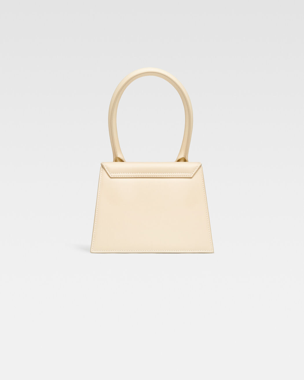 حقيبة The medium Chiquito jacquemus حقيبة the medium chiquito