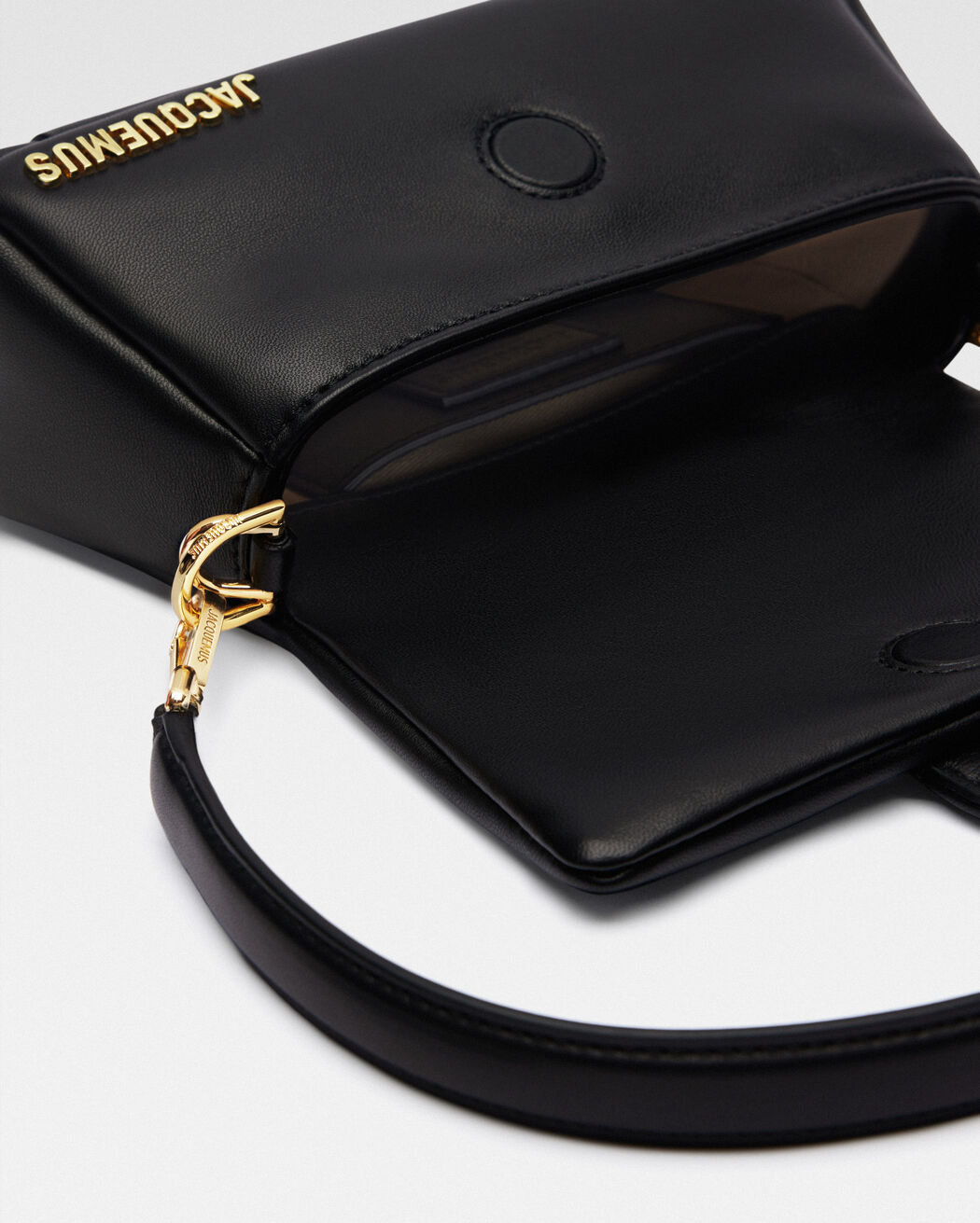 حقيبة The small Bambimou jacquemus حقيبة the small bambimou