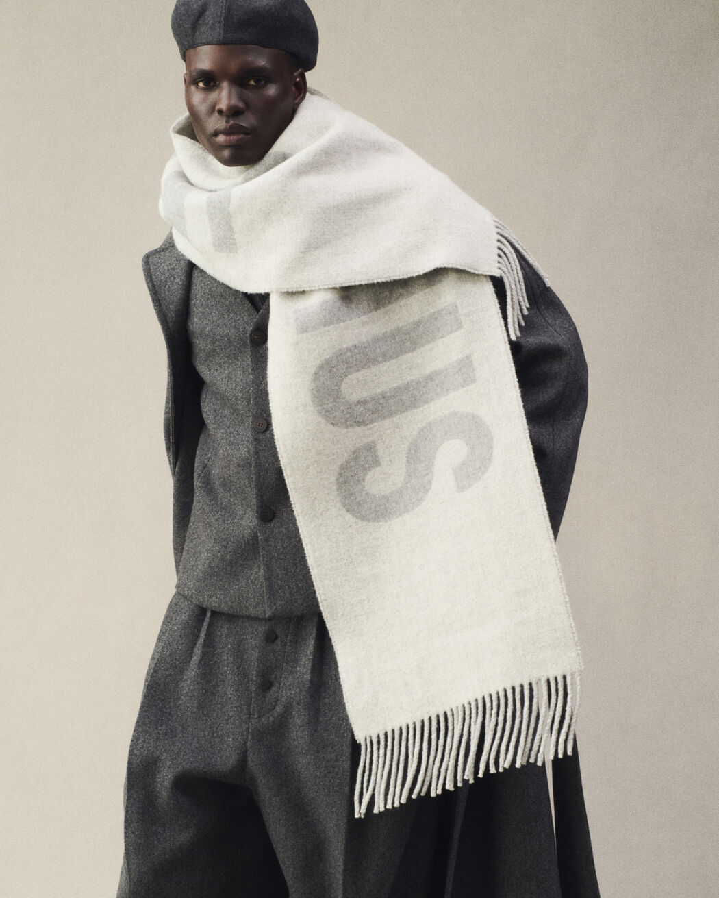 The Jacquemus scarf the jacquemus scarf
