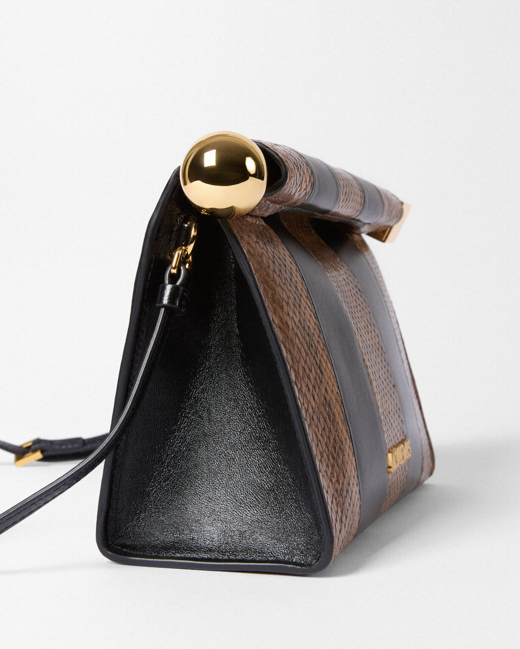 The Rond Carré bag jacquemus the rond carr bag