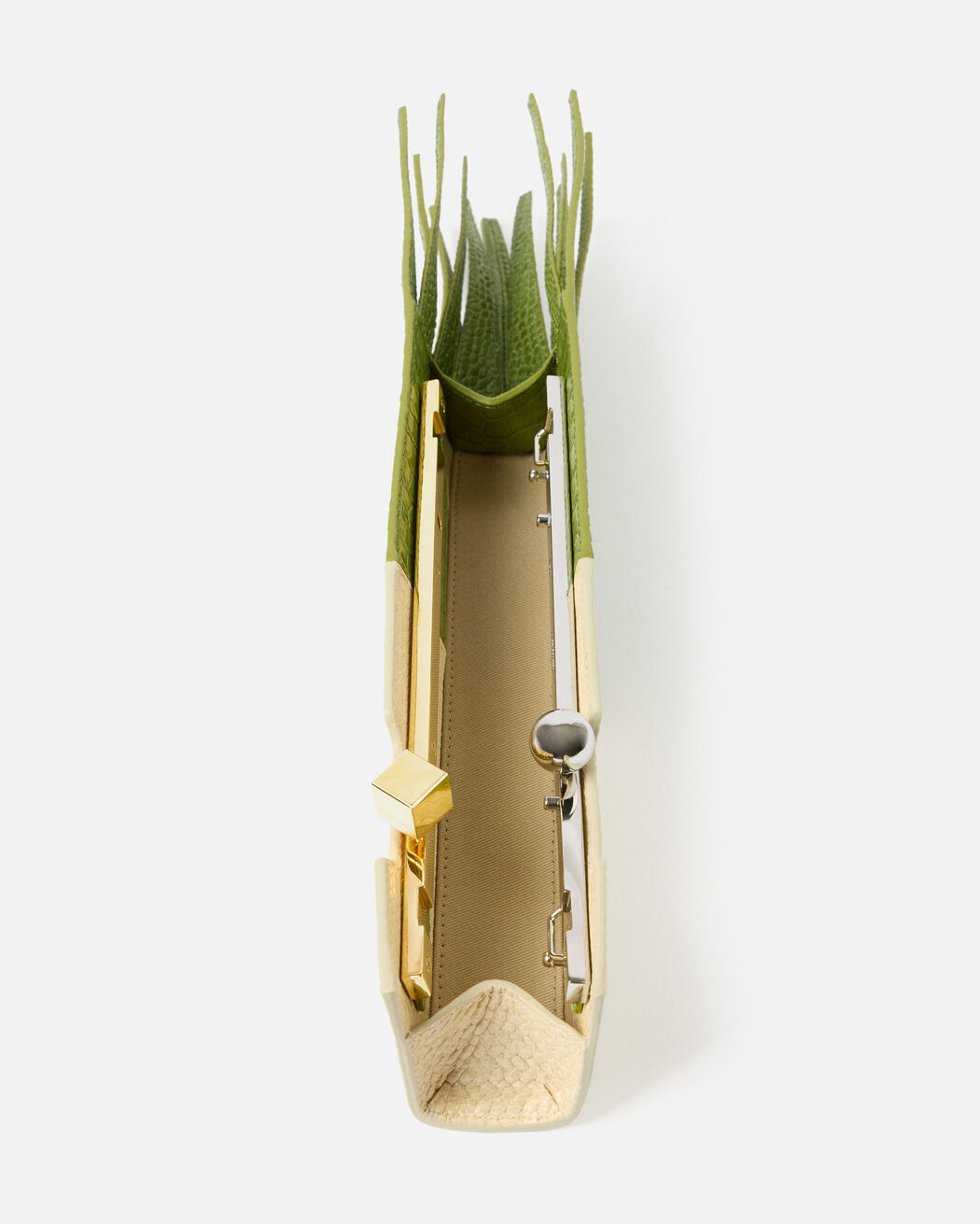 The Poireau clutch jacquemus the poireau clutch