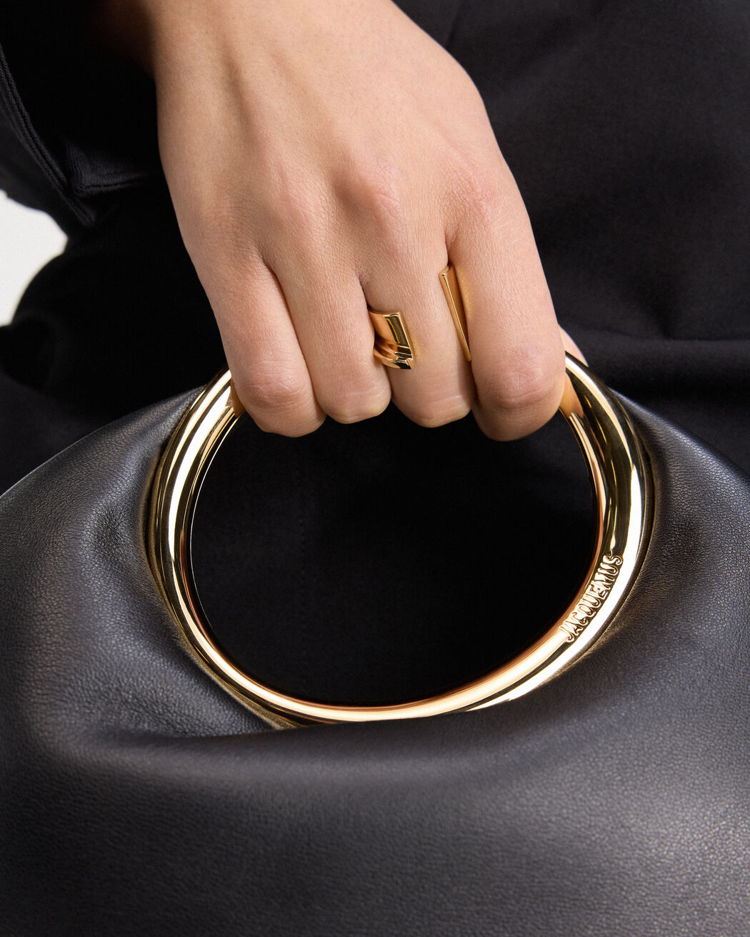 خاتم La Bague J jacquemus خاتم la bague j