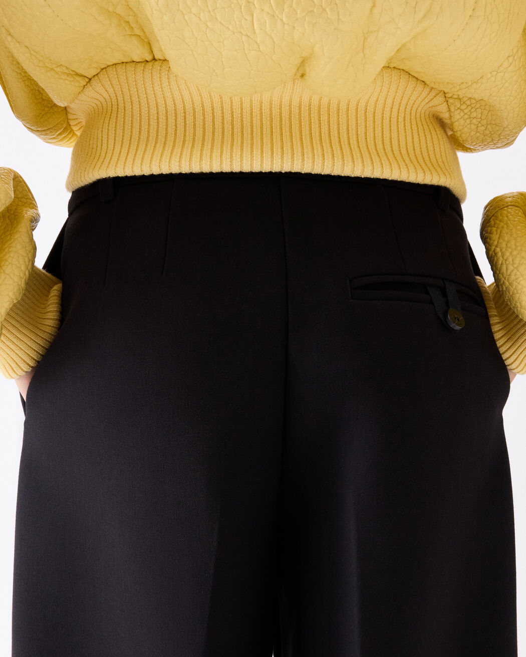 Le Pantalon Ovalo jacquemus le pantalon ovalo