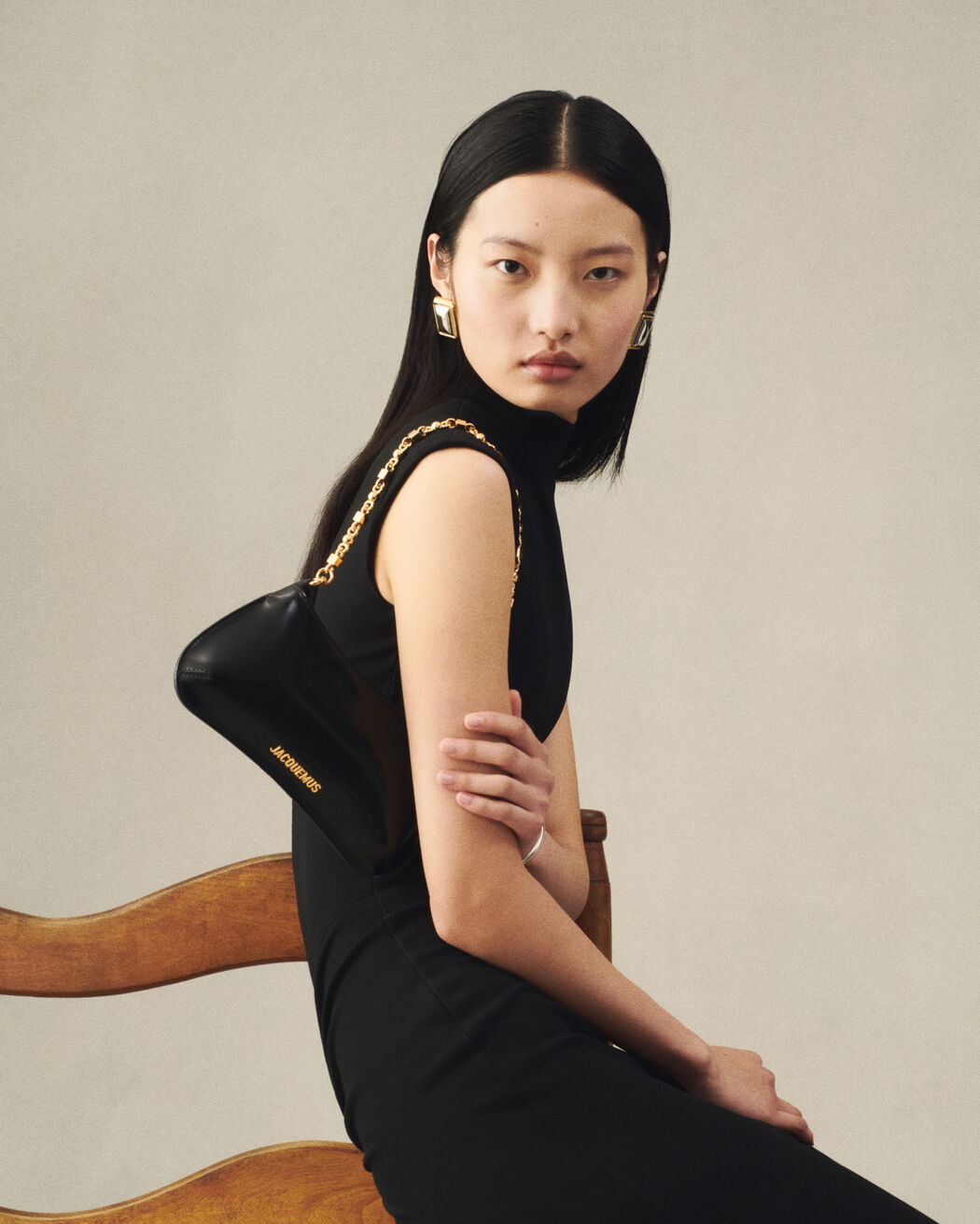 The small Bisou Chaine
jacquemus the small bisou chaine