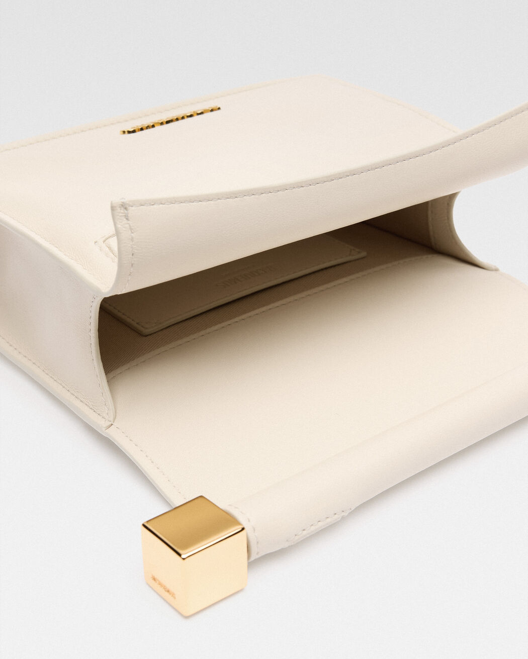 The small Rond Carré clutch jacquemus the small rond carr  clutch