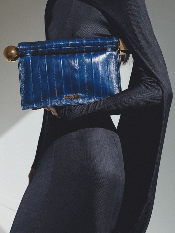 The Rond Carré clutch jacquemus حقيبة كلاتش the rond carr
