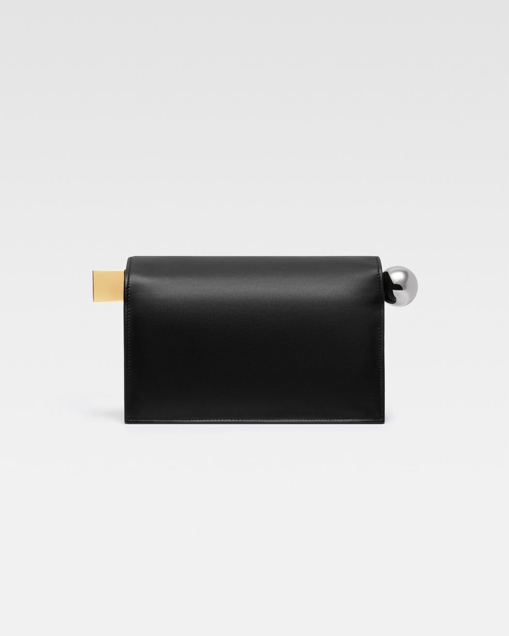 The Rond Carré clutch jacquemus the rond carr  clutch
