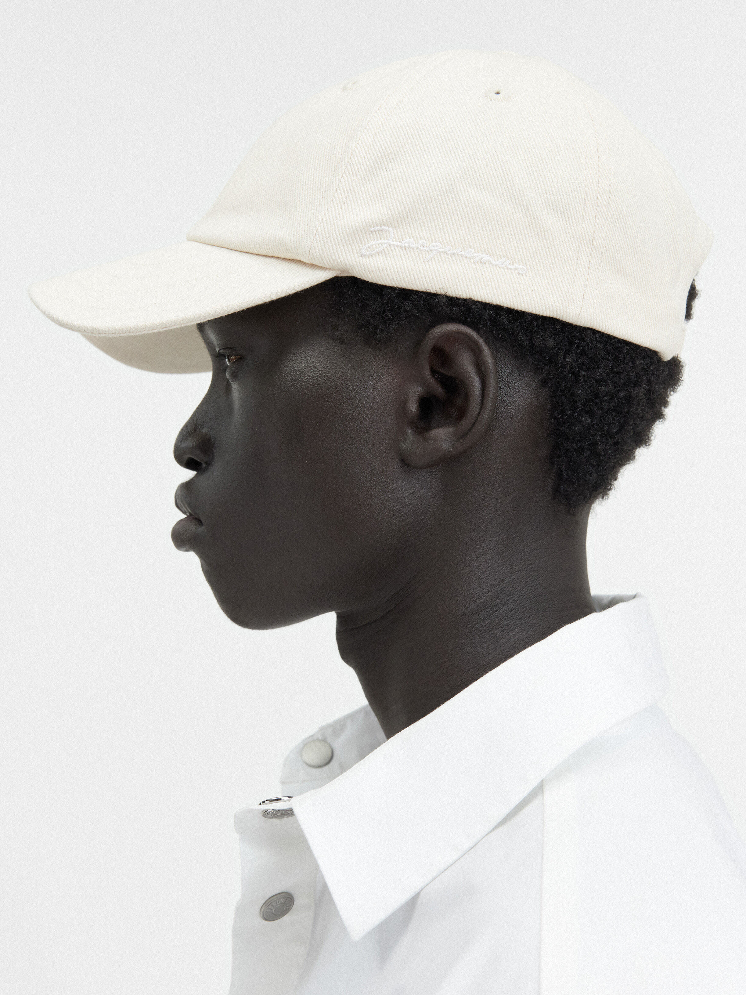 jacquemus cap ෆ꒡ .̮ ꒡ෆ The Jacquemus Cap, White | JACQUEMUS KSA
